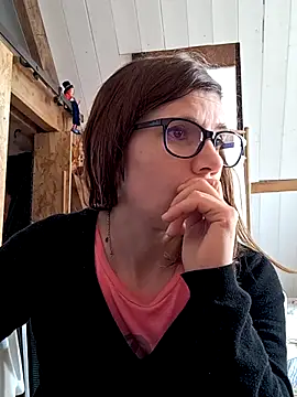 Snapshot of Lina_lou4 chatting on 03/13/25, 12:35 Lina lou4 online show from 03/13/25, 12:35