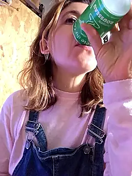 Snapshot of Lina_lou4 chatting on 09/14/25, 12:48 Lina lou4 online show from 09/14/25, 12:48