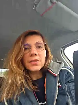 Snapshot of Lina_lou4 chatting on 09/25/25, 03:27 Lina lou4 online show from 09/25/25, 03:27