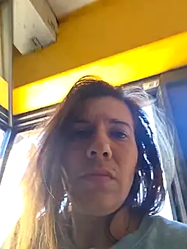 Snapshot of Lina_lou4 chatting on 10/13/25, 01:33 Lina lou4 online show from 10/13/25, 01:33