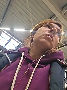 Snapshot of Lina_lou4 chatting on 12/05/25, 10:24 Lina lou4 online show from 12/05/25, 10:24