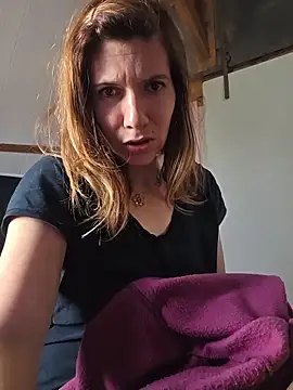 Snapshot of Lina_lou4 chatting on 01/11/26, 02:33 Lina lou4 online show from 01/11/26, 02:33