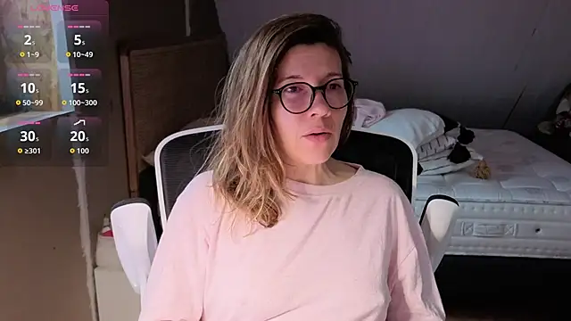 Snapshot of Lina_lou4 chatting on 02/10/26, 04:33 Lina lou4 online show from 02/10/26, 04:33