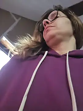 Snapshot of Lina_lou4 chatting on 02/15/26, 03:42 Lina lou4 online show from 02/15/26, 03:42