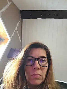 Snapshot of Lina_lou4 chatting on 02/20/26, 02:39 Lina lou4 online show from 02/20/26, 02:39