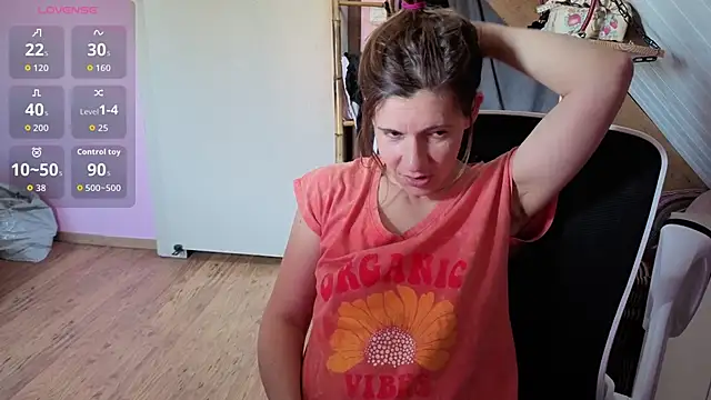 Lina lou4 online show from 04/07/26, 03:01