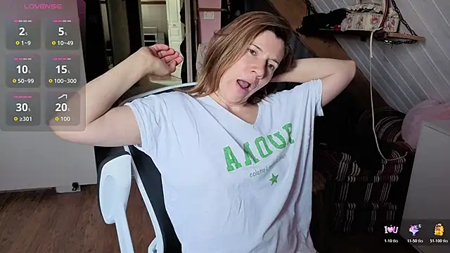 Lina lou4 online show from 04/21/26, 03:07