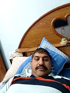 Amandev7 online show from 10/18/25, 03:09