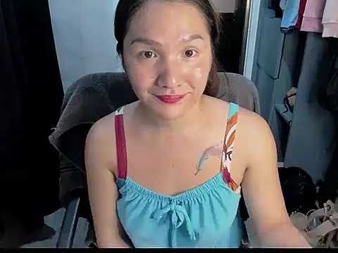 Snapshot of soooooANGEL chatting on 11/18/25, 01:00 soooooANGEL online show from 11/18/25, 01:00