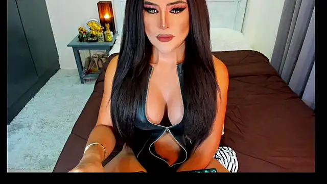 MissNaughtyTyra online show from 06/05/26, 01:34