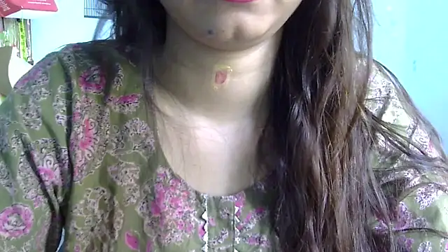 Snapshot of lovelydesi21 chatting on 09/22/25, 06:59 lovelydesi21 online show from 09/22/25, 06:59