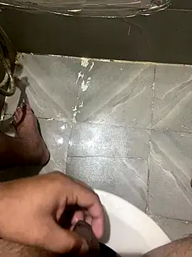 Rahuldhe22 online show from 09/17/25, 08:21