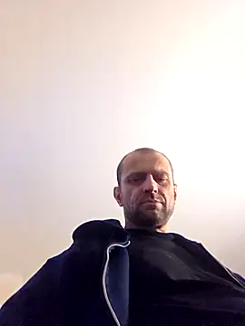 Roman0798 online show from 12/17/25, 02:45