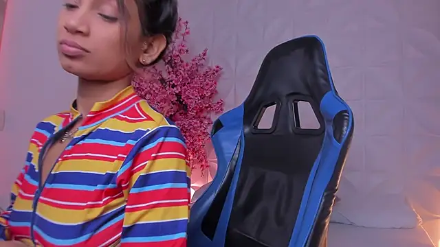 cora 22 online show from 02/05/26, 12:54