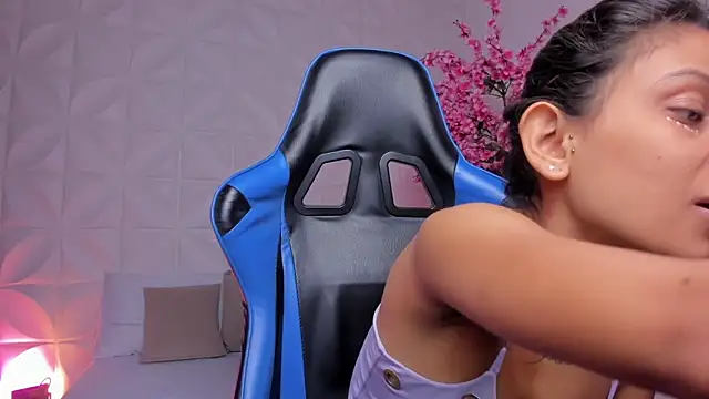 cora 22 online show from 03/09/26, 12:53