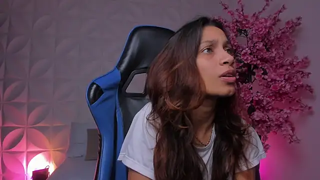 cora 22 online show from 03/10/26, 12:54