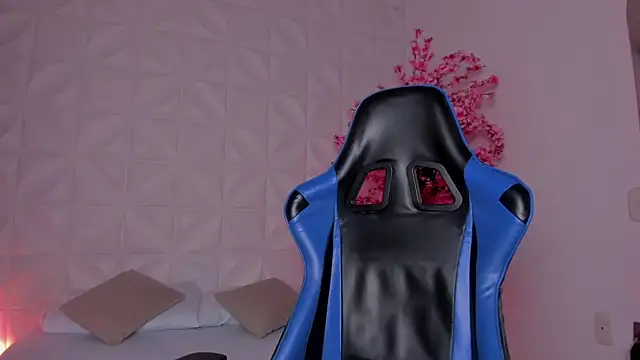 cora 22 online show from 03/20/26, 01:05