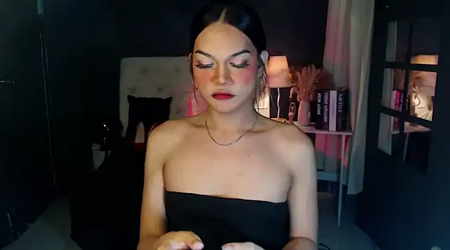 Snapshot of StellaSaucyCum chatting on 12/12/24, 01:06 StellaSaucyCum online show from 12/12/24, 01:06