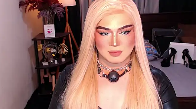 Snapshot of Bitch_Fowler69 chatting on 12/12/24, 04:32 Bitch Fowler69 online show from 12/12/24, 04:32