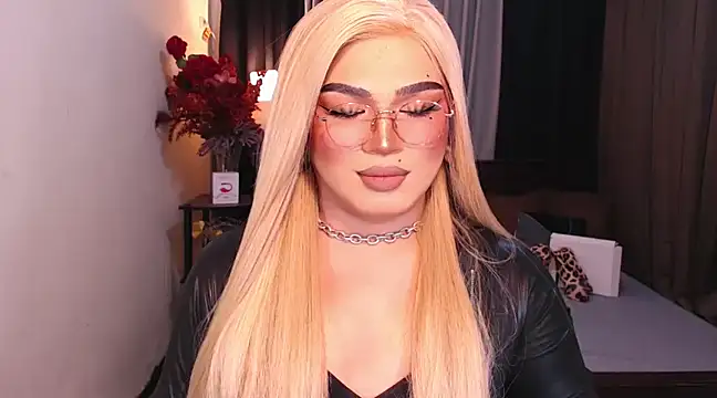 Snapshot of Bitch_Fowler69 chatting on 12/22/24, 09:42 Bitch Fowler69 online show from 12/22/24, 09:42