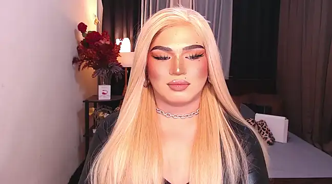 Snapshot of Bitch_Fowler69 chatting on 12/23/24, 12:46 Bitch Fowler69 online show from 12/23/24, 12:46