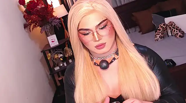 Snapshot of Bitch_Fowler69 chatting on 12/23/24, 07:30 Bitch Fowler69 online show from 12/23/24, 07:30