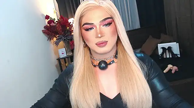 Snapshot of Bitch_Fowler69 chatting on 02/26/25, 04:14 Bitch Fowler69 online show from 02/26/25, 04:14