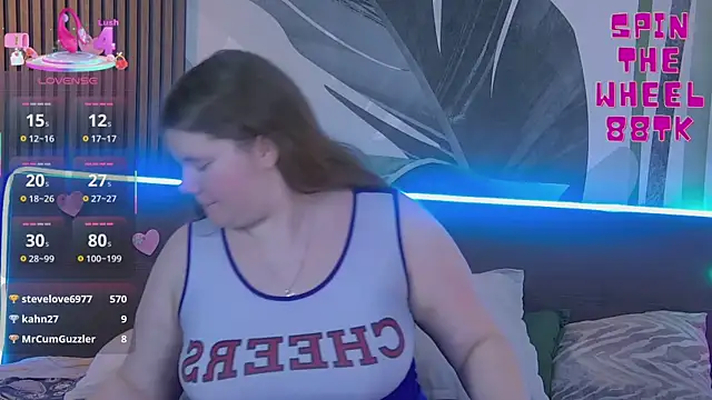 Snapshot of RubyValen chatting on 02/18/25, 07:21 RubyValen online show from 02/18/25, 07:21