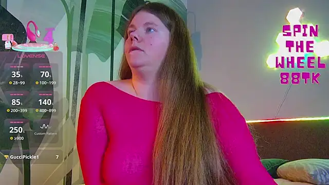 RubyValen online show from 12/01/25, 04:39