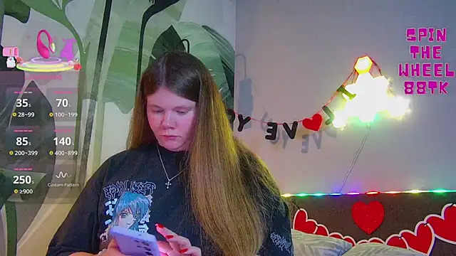 Snapshot of RubyValen chatting on 02/12/26, 01:11 RubyValen online show from 02/12/26, 01:11