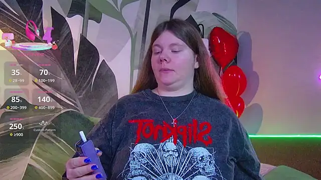 Snapshot of RubyValen chatting on 03/02/26, 01:30 RubyValen online show from 03/02/26, 01:30