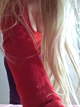 VictoriaMiami online show from 03/29/26, 10:15