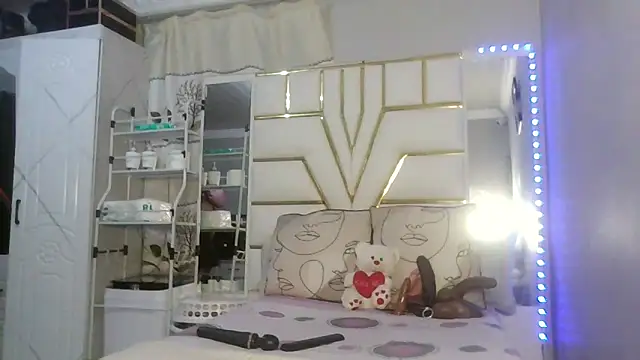 SexyyNana online show from 03/13/26, 04:08