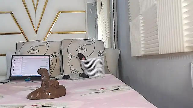 Snapshot of SexyyNana chatting on 07/25/26, 11:24 SexyyNana online show from 07/25/26, 11:24