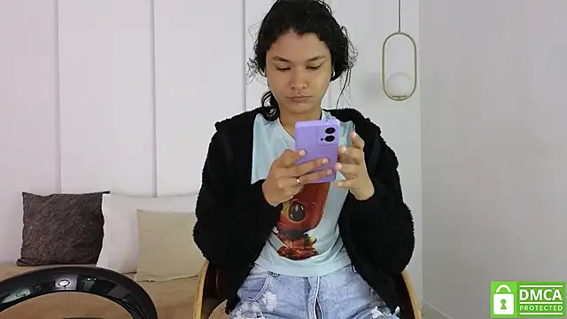 Snapshot of sexychanell_18 chatting on 10/09/25, 12:58 sexychanell 18 online show from 10/09/25, 12:58