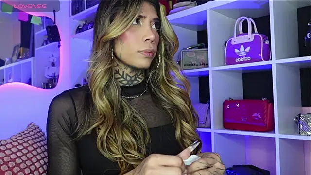 caroline cossei online show from 03/06/25, 10:36