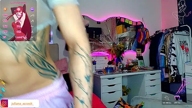 caroline cossei online show from 03/11/26, 12:33