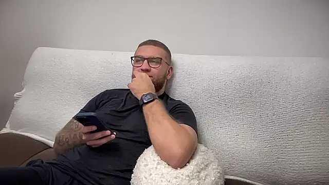 Bear bear  online show from 12/23/24, 01:40