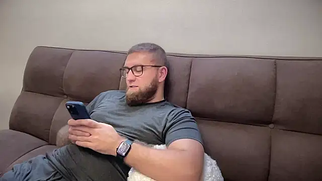 Bear bear  online show from 12/28/24, 10:03