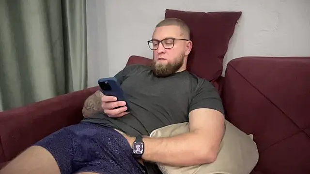 Bear bear  online show from 01/31/25, 12:51