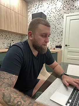 Bear bear  online show from 02/12/25, 07:56