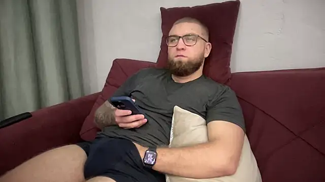 Bear bear  online show from 02/19/25, 05:27