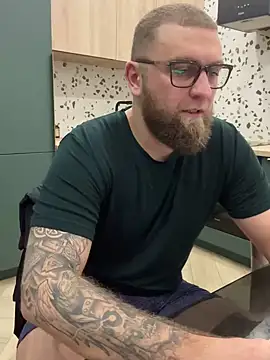 Bear bear  online show from 02/25/25, 09:02