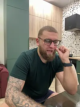 Bear bear  online show from 03/04/25, 06:18