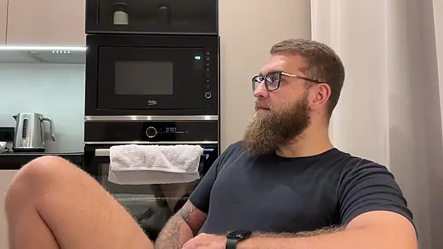 Bear bear  online show from 11/29/25, 01:47