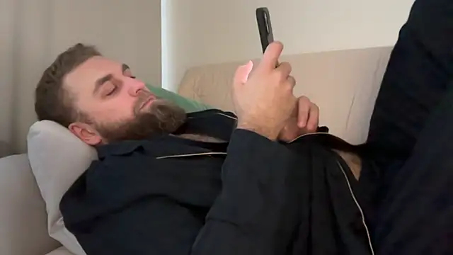 Bear bear  online show from 02/25/26, 02:37