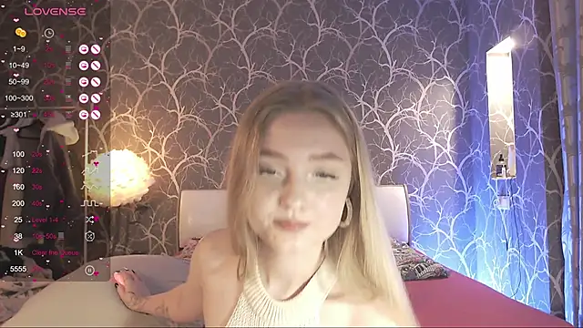 MiaMiaMeow online show from 11/21/25, 04:05