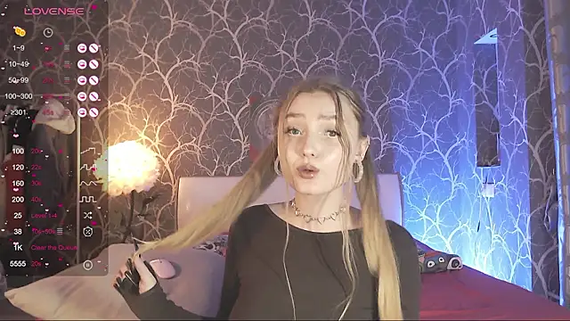 MiaMiaMeow online show from 03/02/26, 02:35