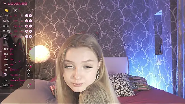 MiaMiaMeow online show from 04/22/26, 08:10