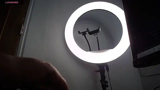 Snapshot of _juliana_rios chatting on 12/21/24, 06:44 juliana rios online show from 12/21/24, 06:44